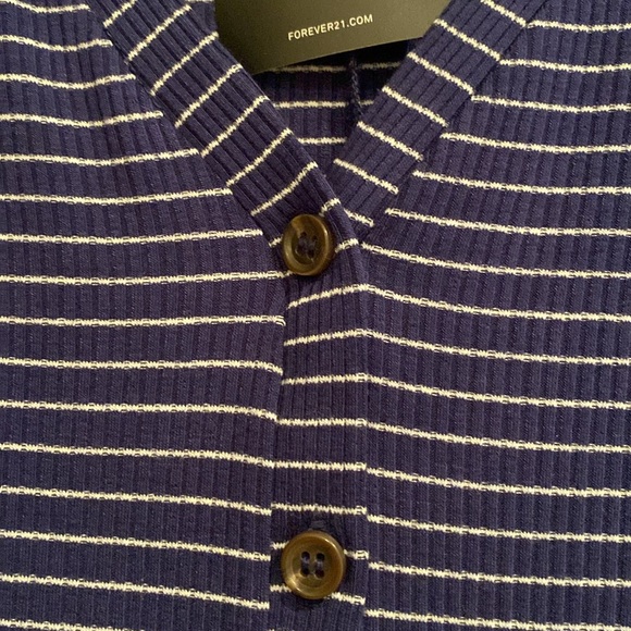 FOREVER 21 Women’s Top - Picture 3 of 8